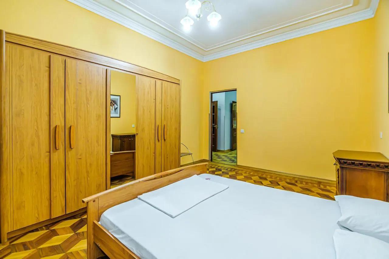 Apartment Targovu Nizami Street 4 Room Baku
