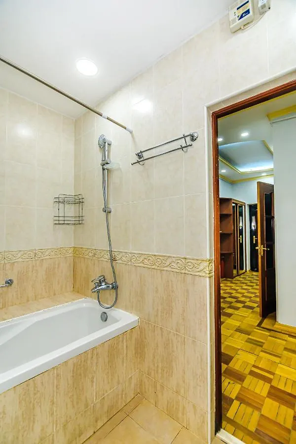 Apartment Targovu Nizami Street 4 Room Baku