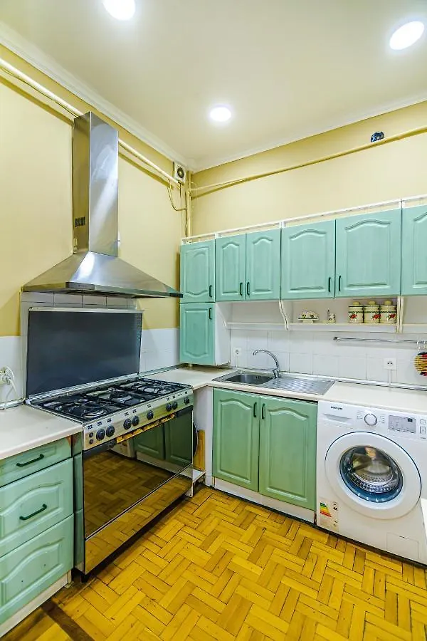 Targovu Nizami Street 4 Room Baku